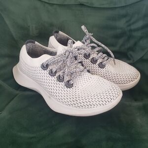 EUC Women's Allbirds Maybe Size 6.5
